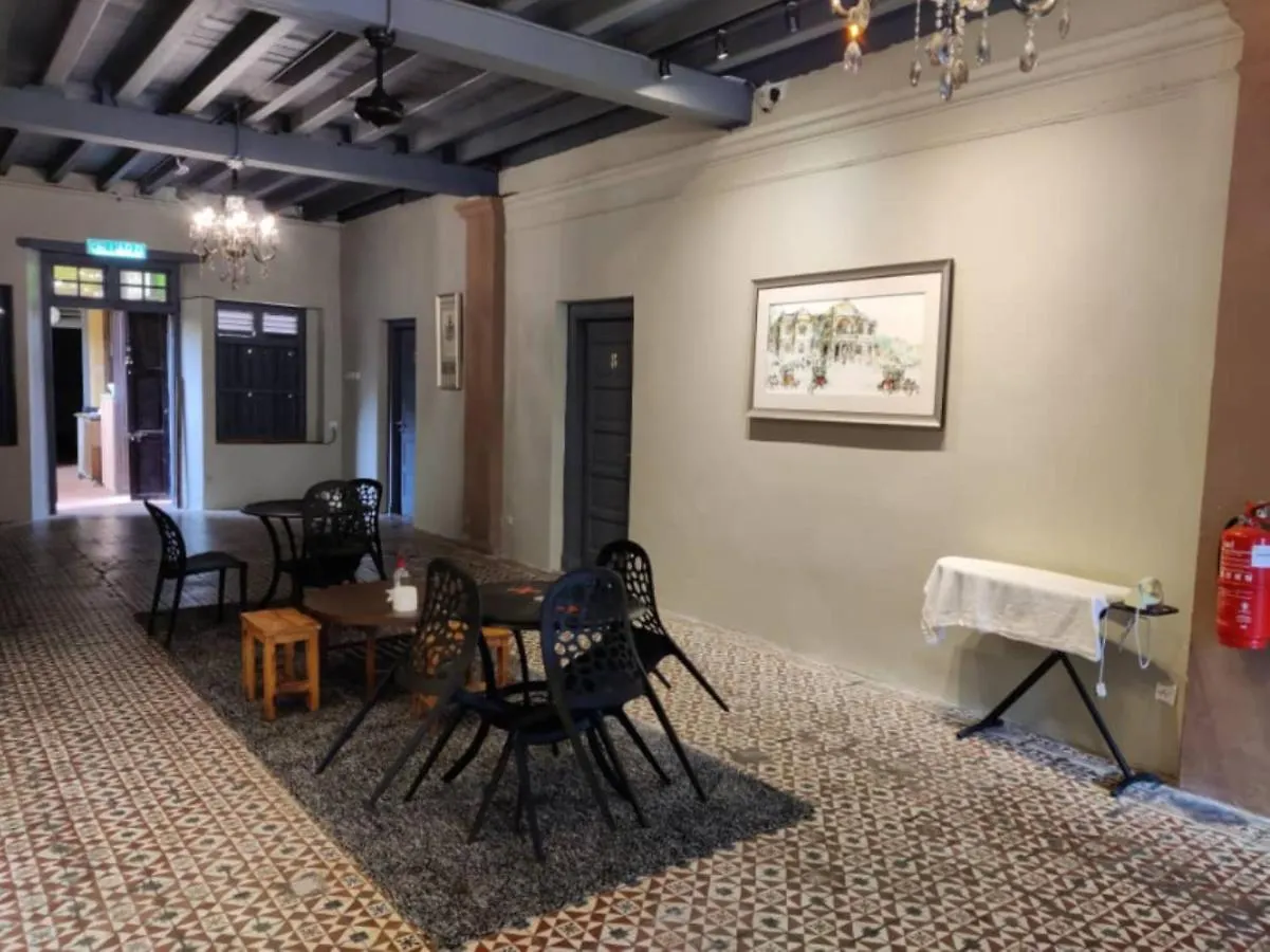 Capital O 90443 Aigoh Hotel