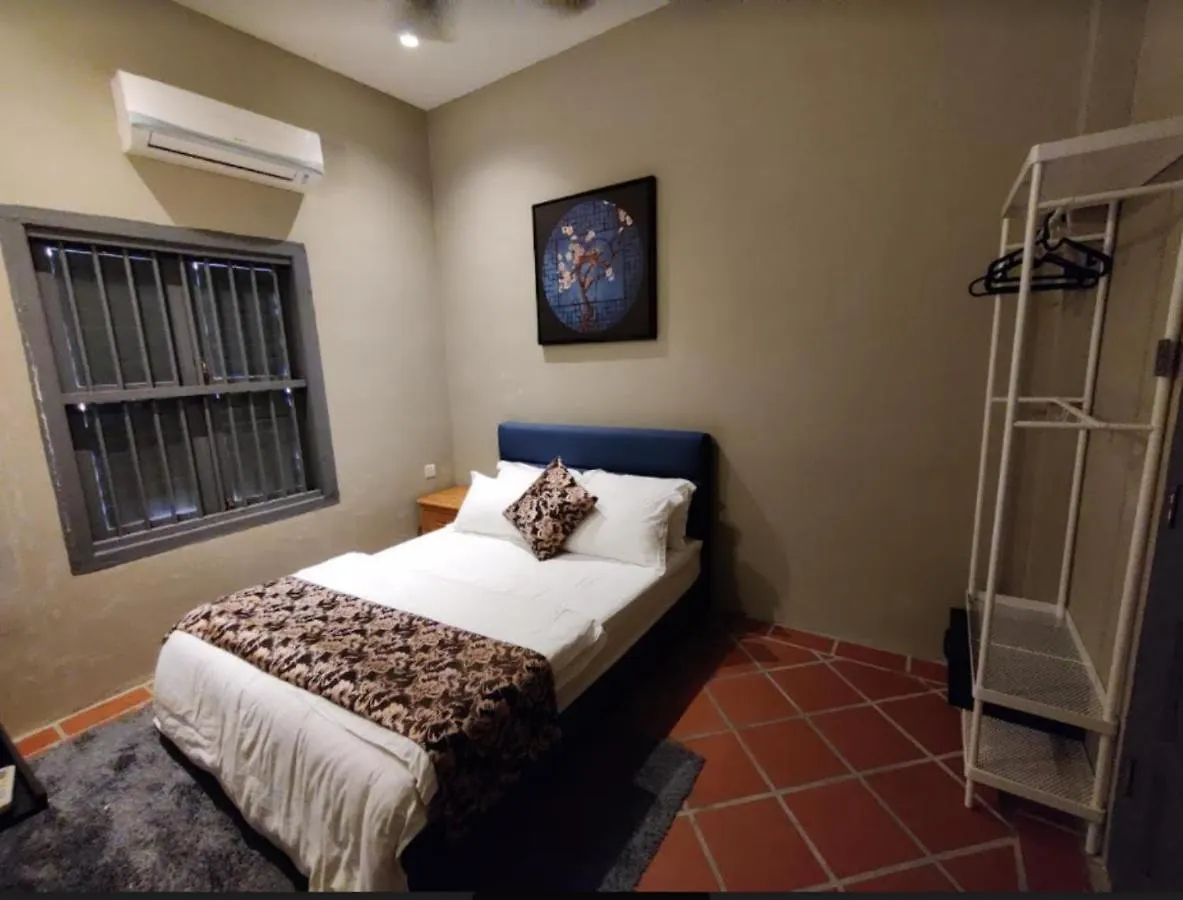 Capital O 90443 Aigoh Hotel  George Town